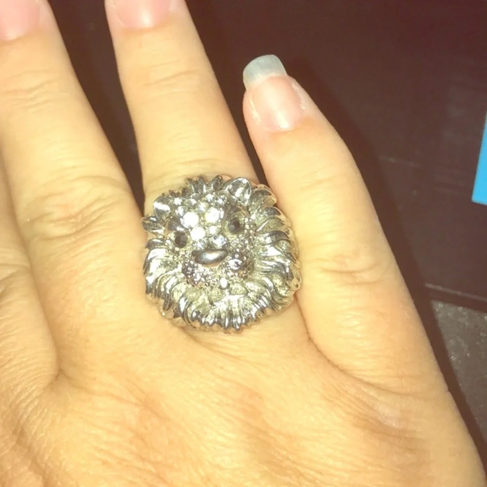 - Lion ring for Leo’s a zodiac sign in silver color
